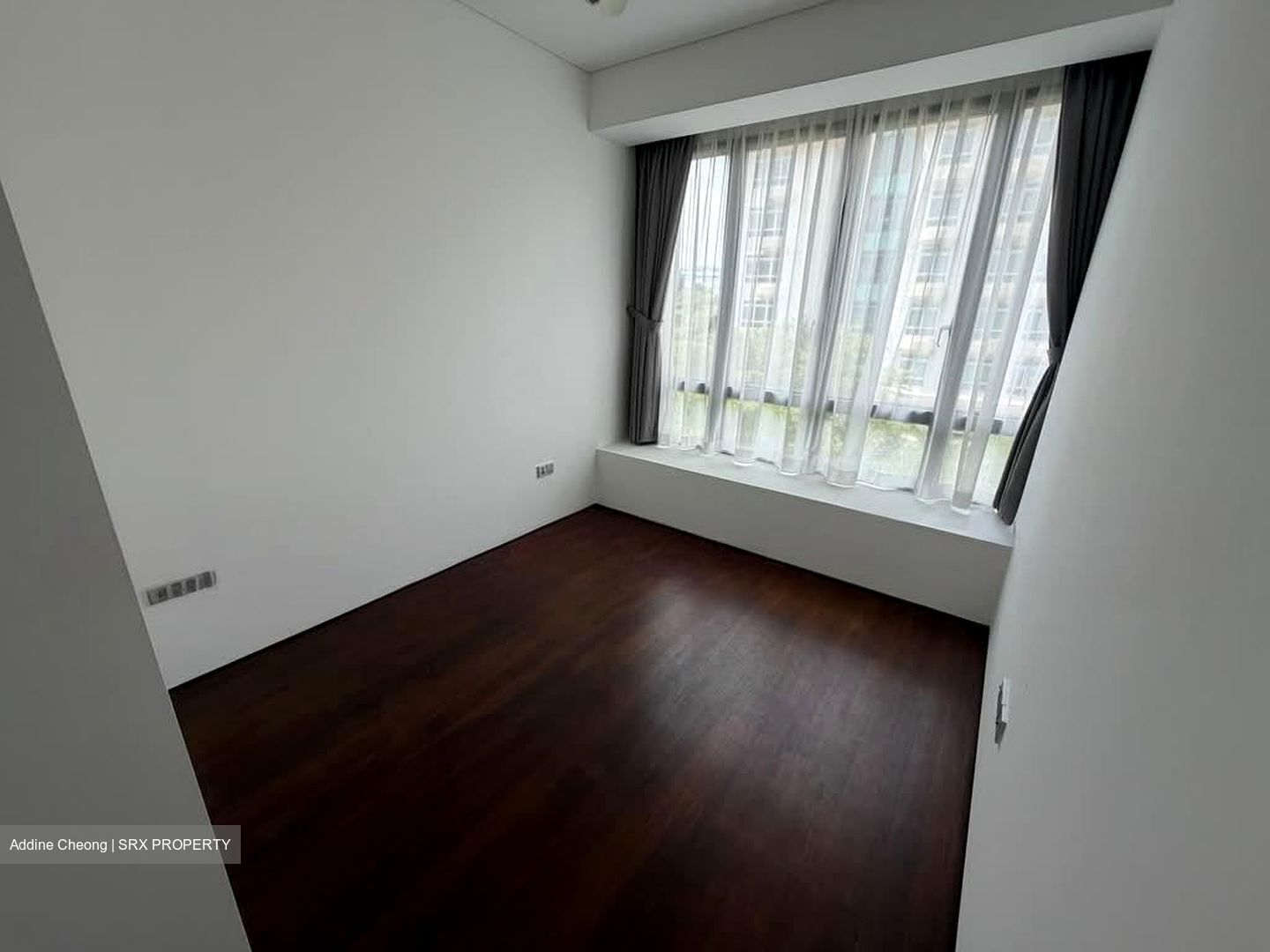 Sui Generis (D10), Condominium #556468971